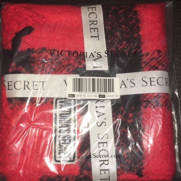 Victoria’s Secret Scarf - Picture 5 of 8